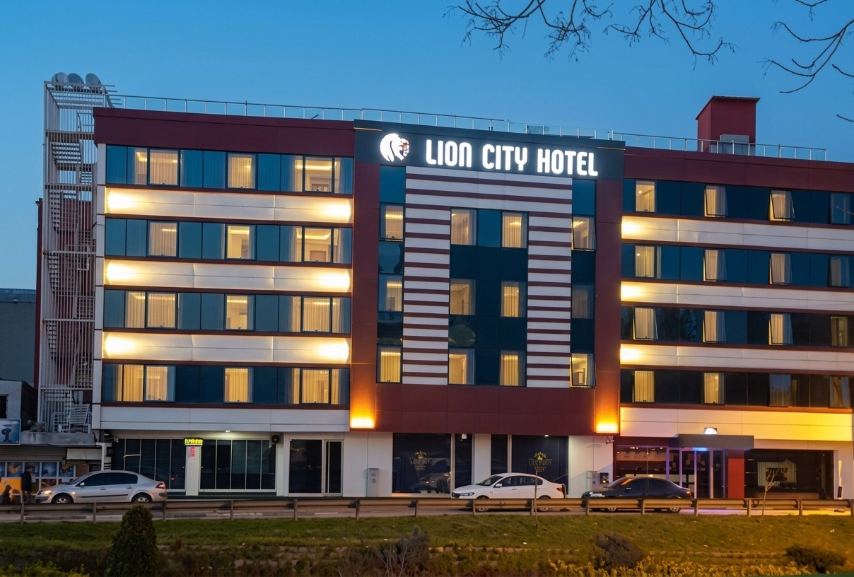 Lion City Hotel Bursa building at dusk